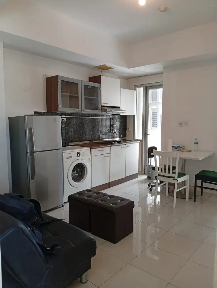 Apartemen Green Lake Sunter 2BR semi furnish,lantai rendah,sertifikat