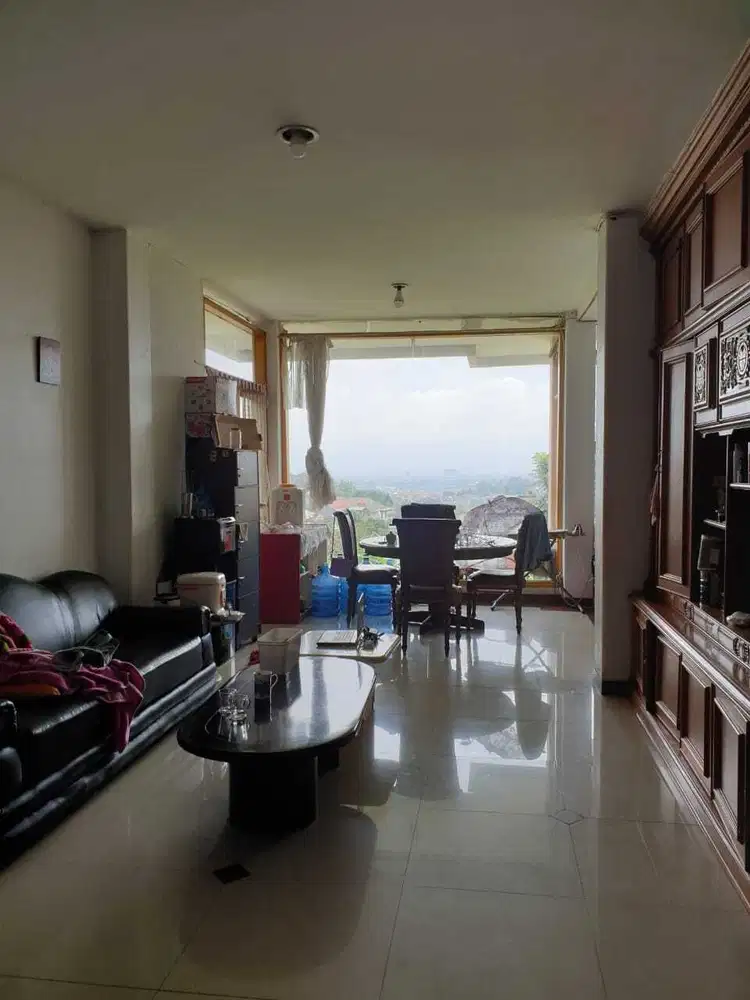 DIJUAL RUMAH TUA di Bawah Harga Pasar di Ligar Kencana Cimenyan, Bandung