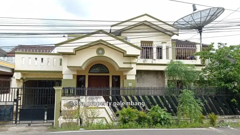 Dijual Cepat Rumah Cantik 2 Lantai  Seruni Poligon Lama Palembang