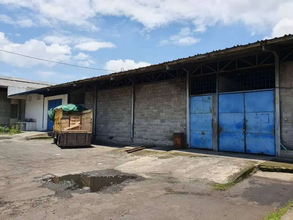 Dijual Gudang di By Pass Mojokerto