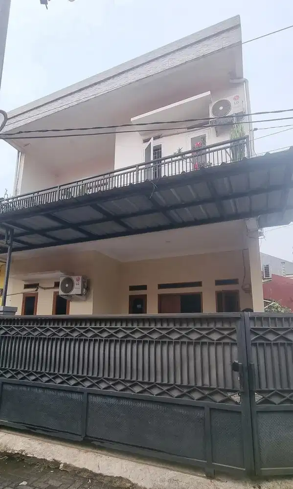 Rumah Tingkat Jual Cepat di Karang Tengah ciledug