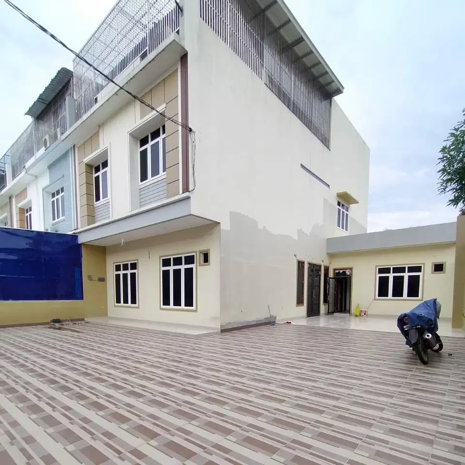 Rumah Luas Cantik Daerah Sekip