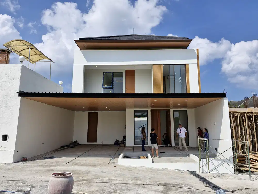 VILLA LUXURY DALAM KOMPLEKS BARU DI UMALAS