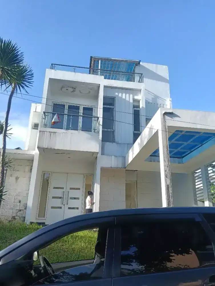 Di jual cepat rumah di Sentul city harga murah