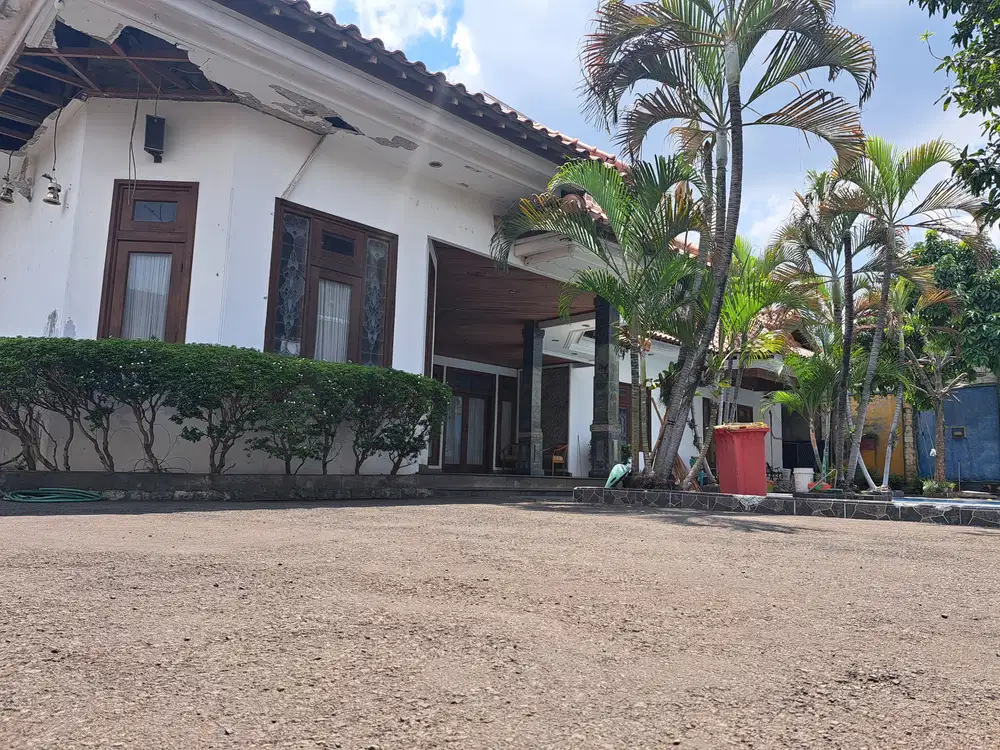 Tanah dan Bangunan Strategis di Area Kebayoran Lama