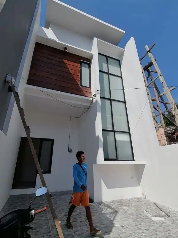 DIJUAL RUMAH WAWWW HARGA PALING MURAH 700JT DI TENGAH KOTA SURABAYA