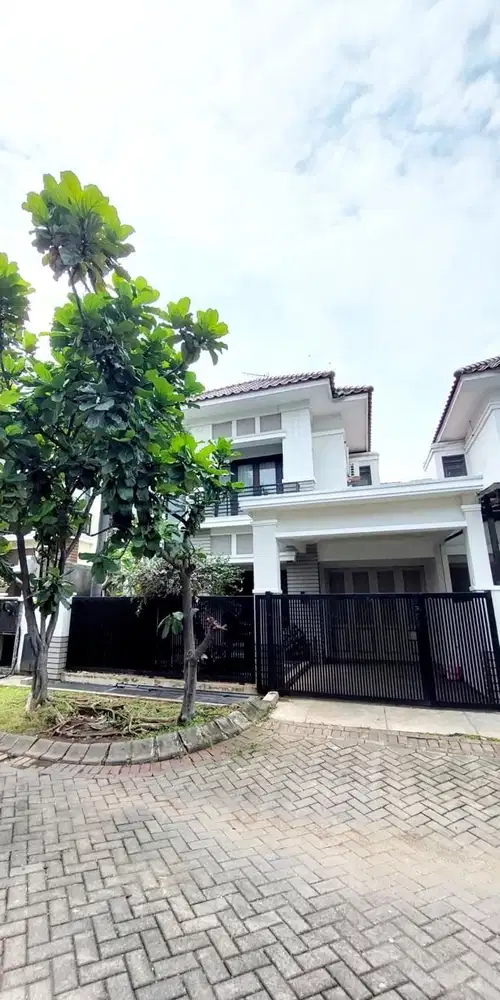 ADI DIJUAL RUMAH SUDAH RENOV DI CENTRAL PARK AHMAD YANI