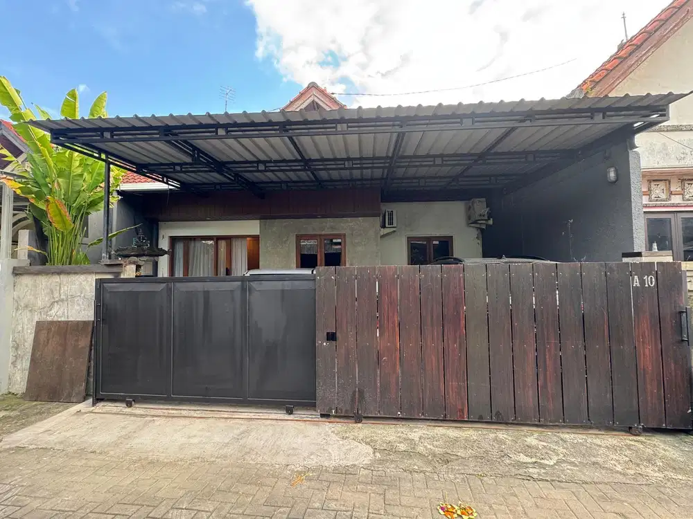 dijual rumah sexond lantai 1 mehendradata denpasar