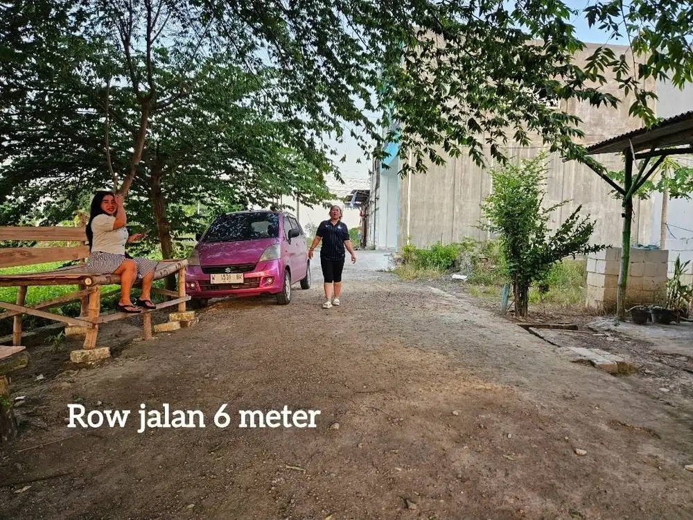 Tanah pekarangan mepet jalan raya balongpanggang gresik