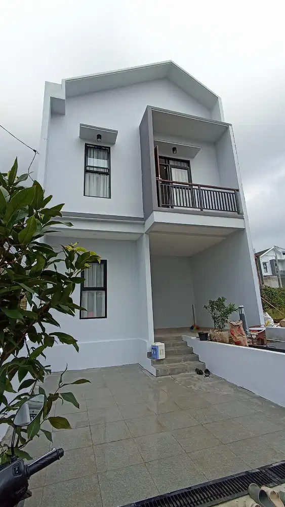 Rumah Nuansa villa hawa sejuk di bandung barat 700jt plus kolam renang