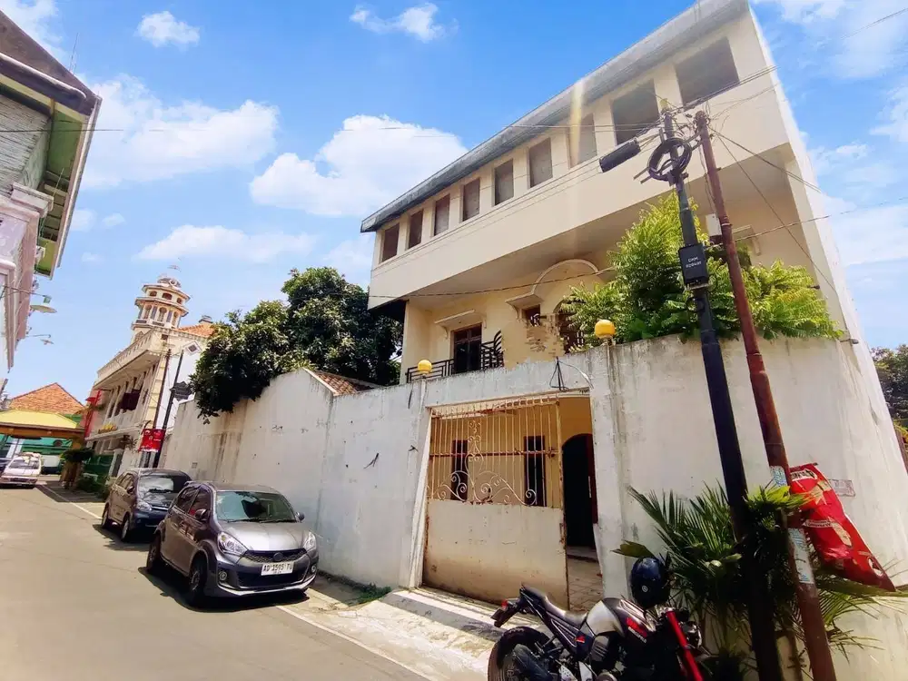 Rumah 3lantai dekat Jln Raya Danukusuman Serengan Solo