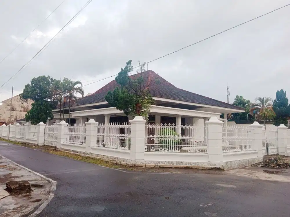 Rumah Tanah Luas 850m² Strategis Tengah Kota Bisa untuk Rumah Kantor