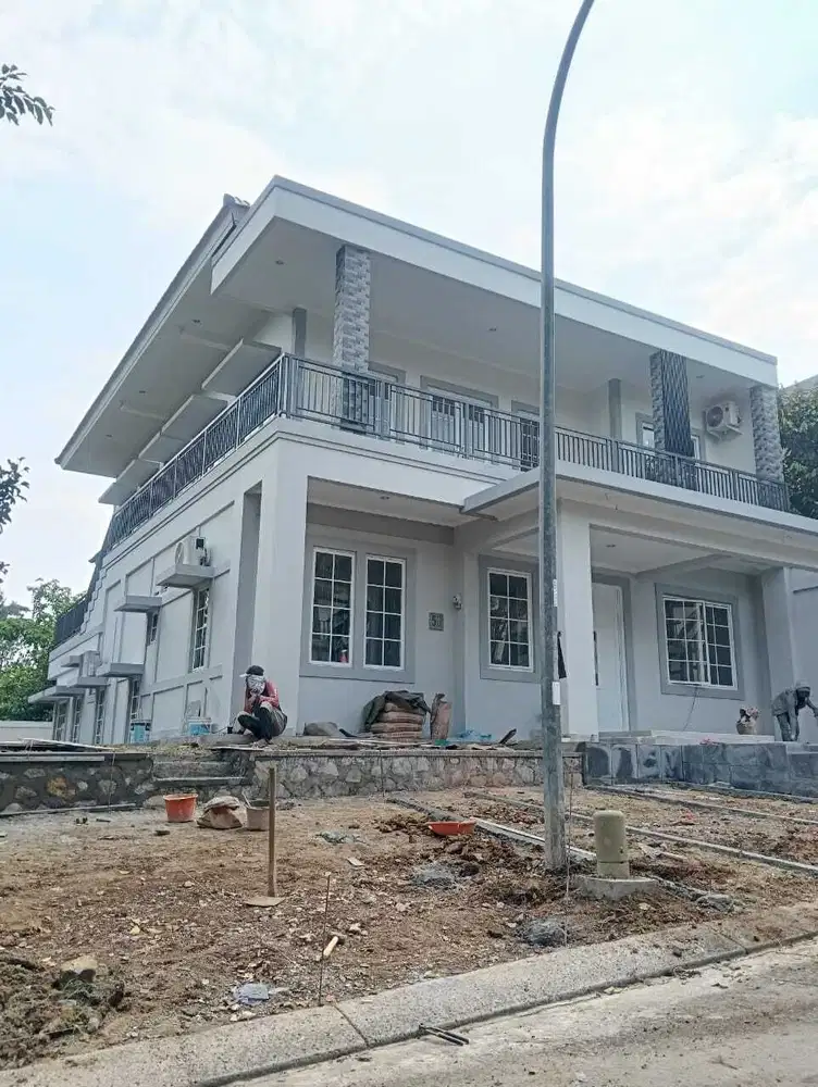 DIJUAL RUMAH 2 LANTAI BAGUS SIAP HUNI HARGA NEGO HOOK SENTUL CITY