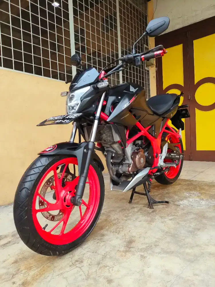 Honda CB150R / CB 150 R 2016 StreetFire, Black Premium Doff, Mulus.