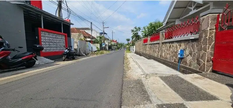 kos aktif kamar 14 semua km dalam pinggir jalan bunga suhat dekat UB