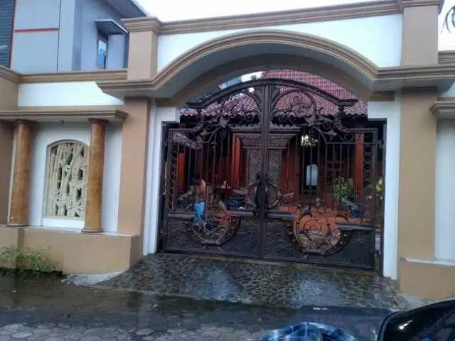 RUMAH BAGUS ORNAMEN DESAIN JAWA GEBYOK
