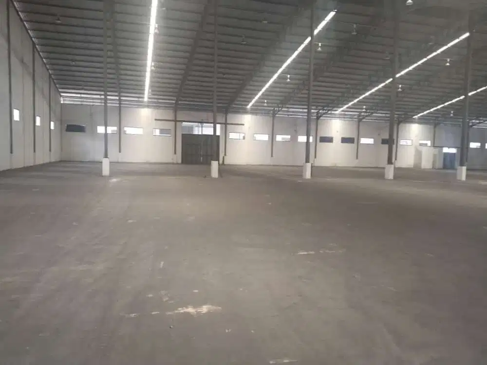 Disewakan gudang luas dan strategis di Krian, Sidoarjo.