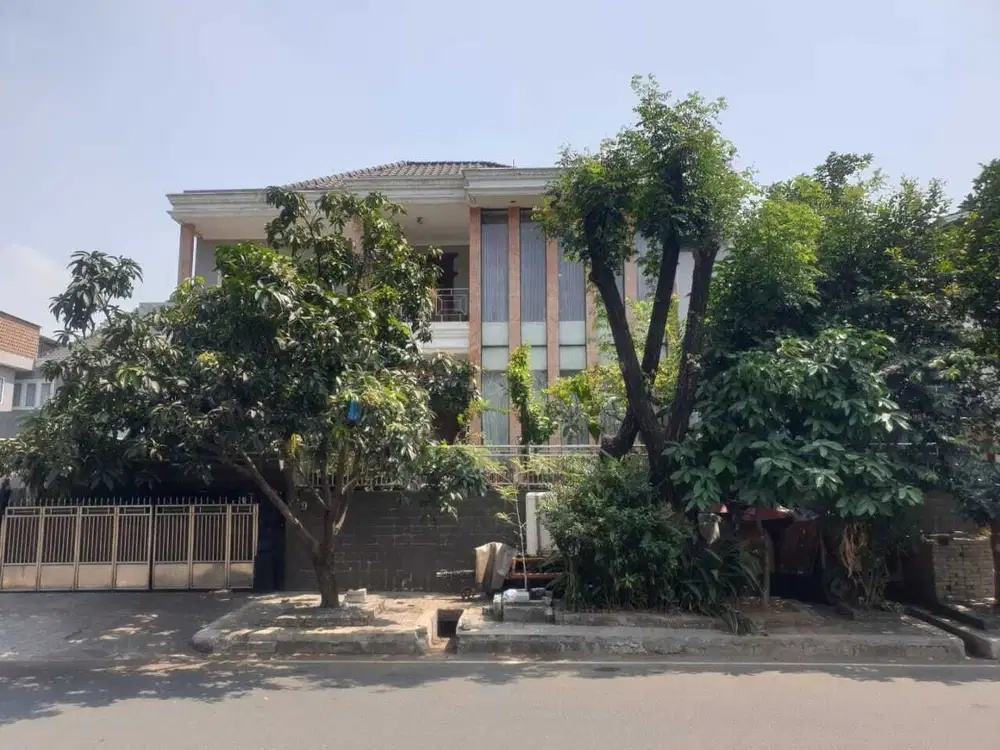 Dijual Rumah Cluster Taman Menteng Lippo Cikarang