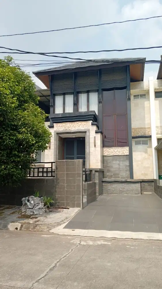 Disewakan Rumah Cluster Forest Green Taman Simpruk Lippo Cikarang