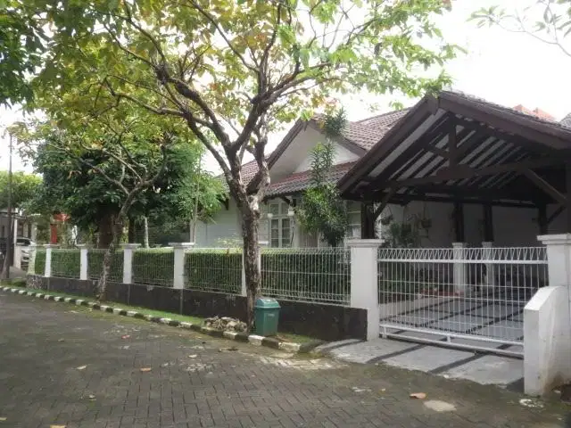Dijual Rumah Huk dan Asri di Kemang Pratama 1 Bekasi