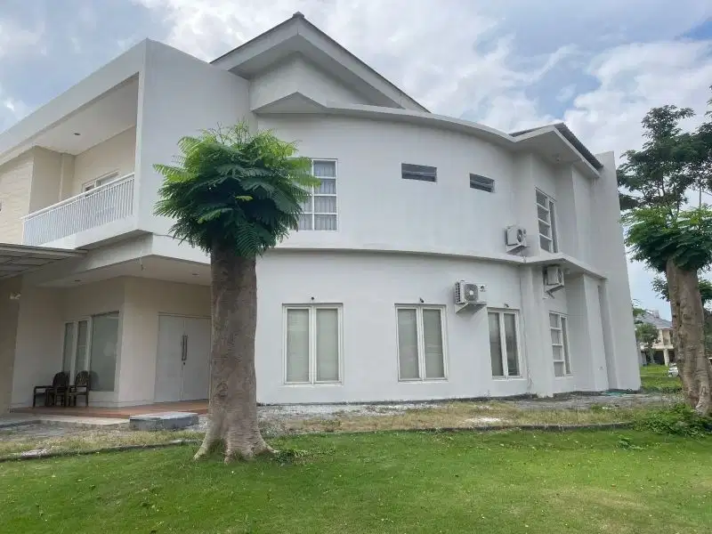 Disewakan Cepat Rumah Minimalis 2 Lt Pakuwon City Semi Furnish