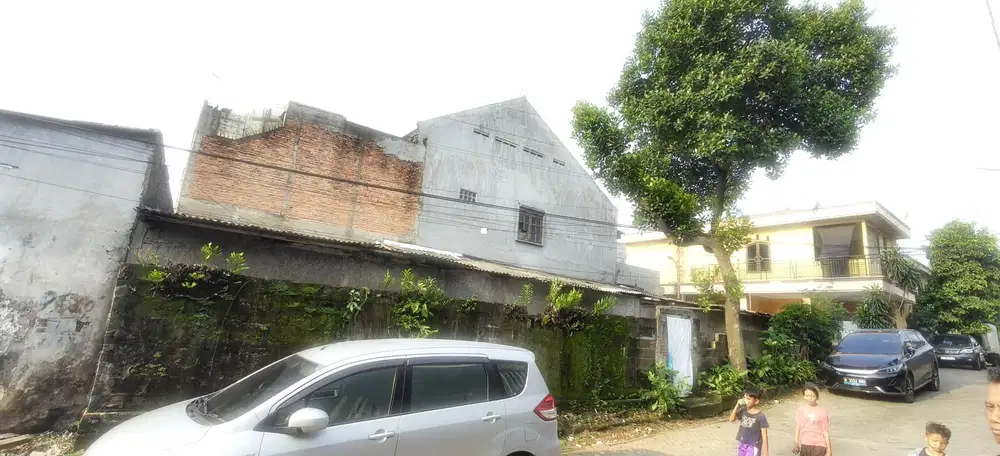 DI JUAL MURAH TANAH RUMAH TUA  KARAWACI KOTA TANGERANG