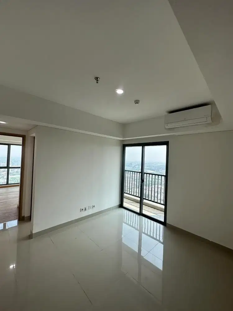 DIJUAL MURAH APARTEMEN EMBARCADERO (BU) HANYA 850JUTA TIPE 2 BEDROOM
