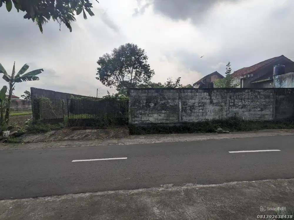 Tanah Jl. Damai Posisi Hook Lingkungan Villa Dan Resto Area Jakal Km 8