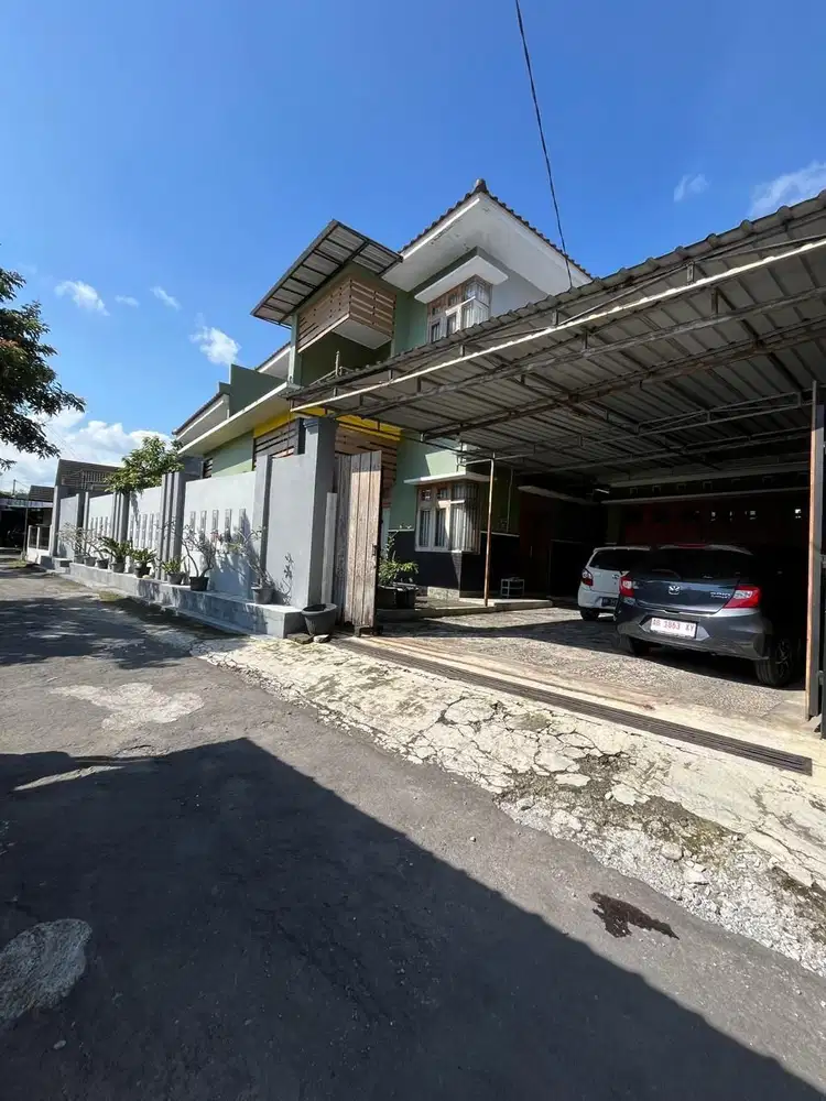 dijual rumah mewah di sleman dengan kolam renang di gito gati ngaglik