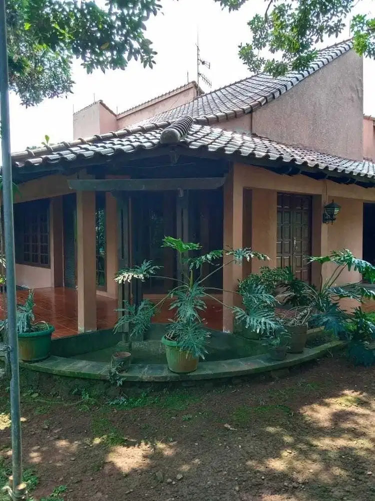 Dijual rumah di witanahardja