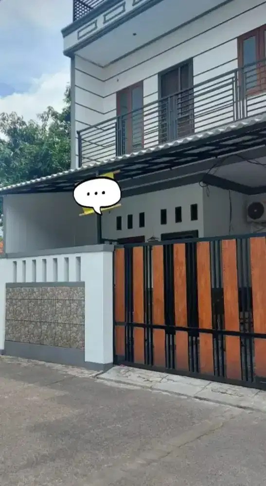 Rumah 3 Lantai Bagus dan Kokoh pinggir jalan dekat raya condet