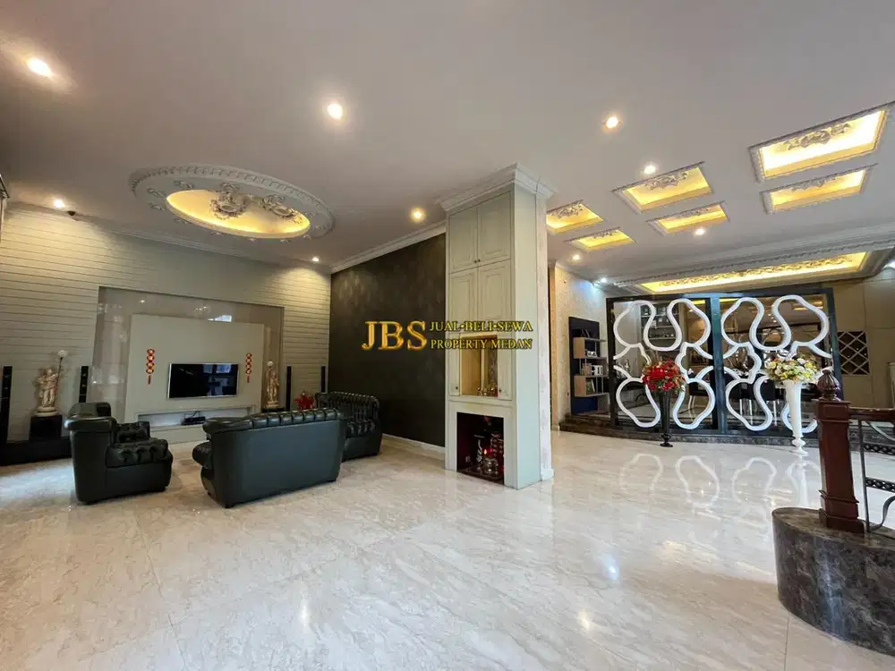 Dijual Villa Hook 2,5 Tingkat di Komplek Cemara Asri - Medan