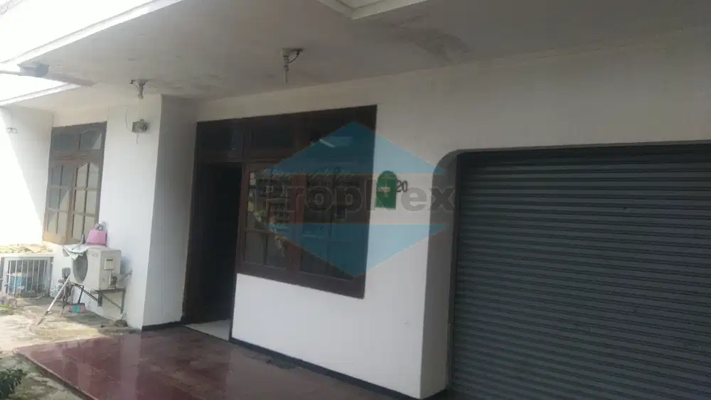 Dijual Rumah di Bronggalan