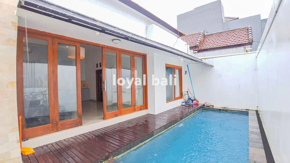 Villa Modern dengan kolam renang di Jimbaran, Bali