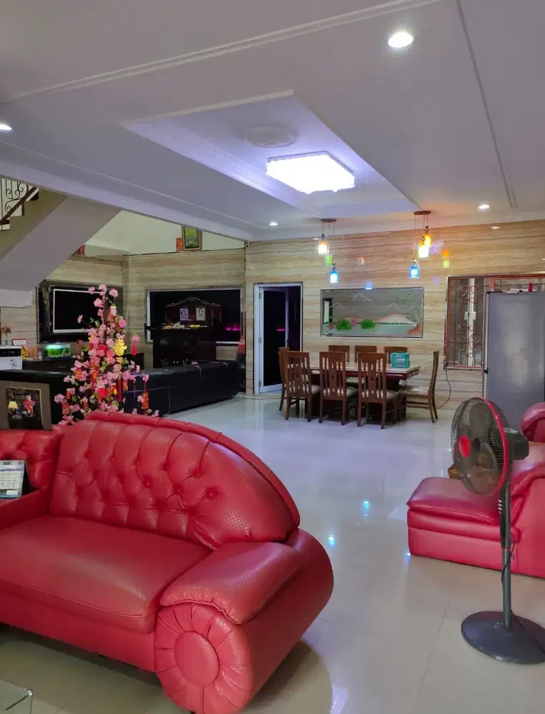 Turun Harga Dijual Cepat Rumah Taman Royal 1 Luas Rapi