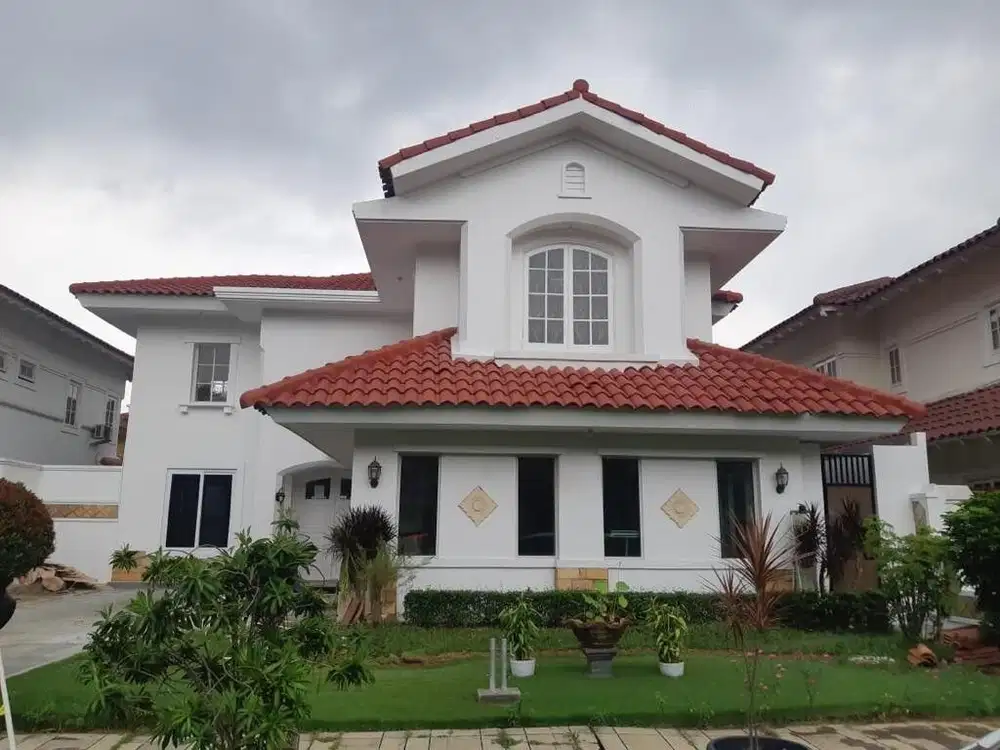Disewakan Rumah Cluster Taman Menteng Lippo Cikarang