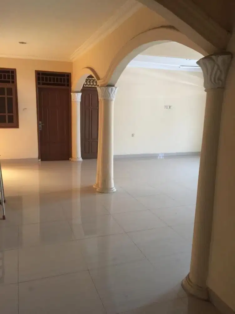 dijual rumah sunter agung utara STS 12x18 dua kavling jadi 1 SHM