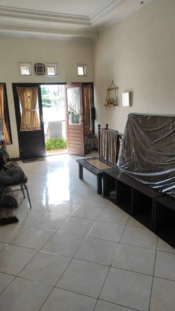 Sewa rmh 2Lt di jl raya wiratno dekat p mentari,PCM,babatan pantai .