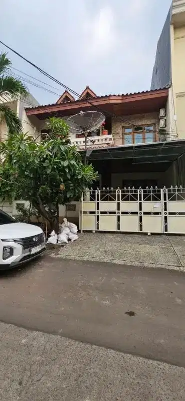 Disewakan cepat rumah pluit unit rapi dan bersih