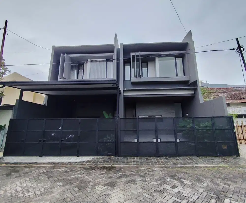 SIM DIJUAL RUMAH MODERN TROPIS DI MANYAR DEKAT DHARMAHUSADA,KERTAJAYA