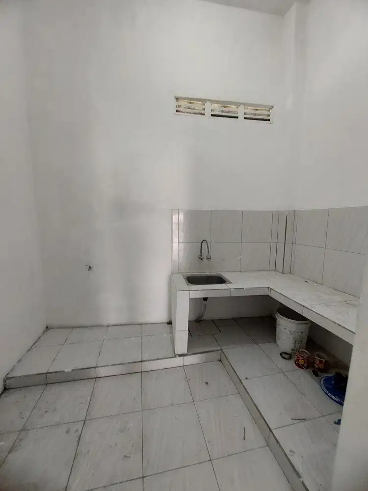 Jual Ruko 2 Lantai Murah Raya Tambak Medokan Ayu  Rungkut, Surabaya.