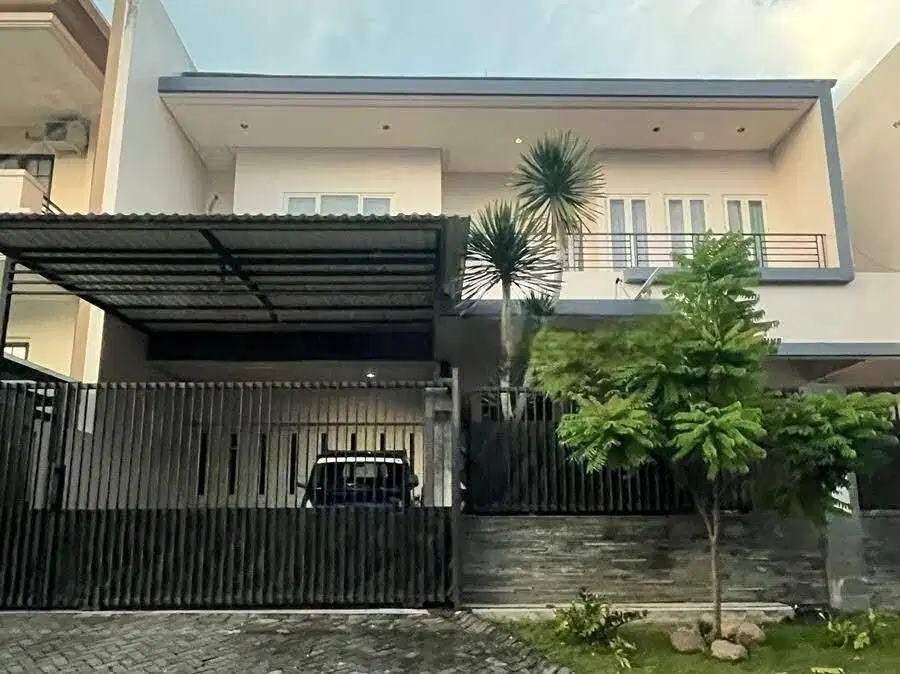 RUMAH DIAN ISTANA PARK AVENUE 2 LANTAI MODERN MINIMALIST SIAP HUNI