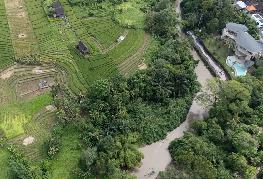 2450 freehold land for sale in kaba kaba grace