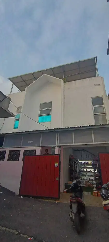 Rumah second murah bagus siap huni permana utara atas.Strategis