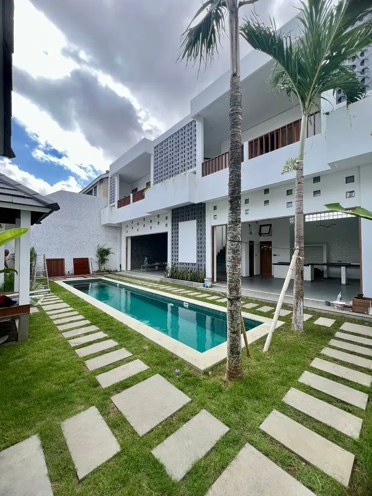 VILLA IN KEDAMPANG - KEROBOKAN WITH RICE FIELD VIEW