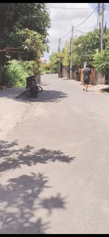 Di kontrakan tanah jalan Sedap malam, Denpasar, Bali