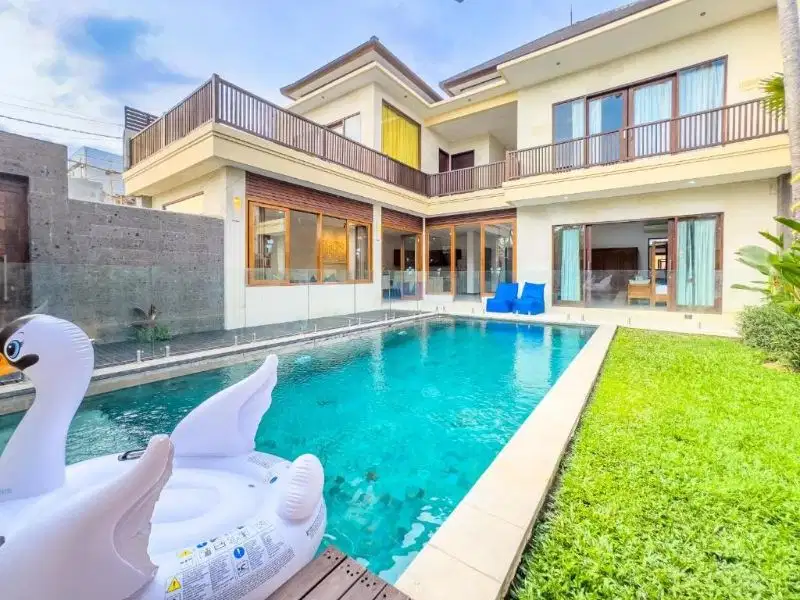 VILLA LT2 BATU BOLONG CANGGU