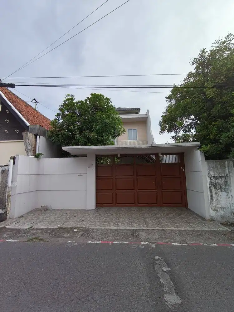 Dijual Rumah Lokasi Strategis Tengah Kota di Jl. Madukoro Surakarta