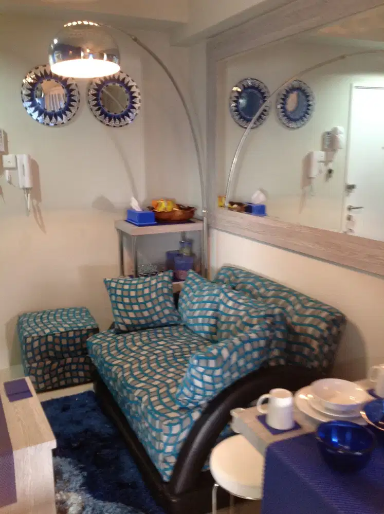 Di Sewakan Unit Apartemen Twr. Grand Emerald Lt.20, 2 kamar furnish