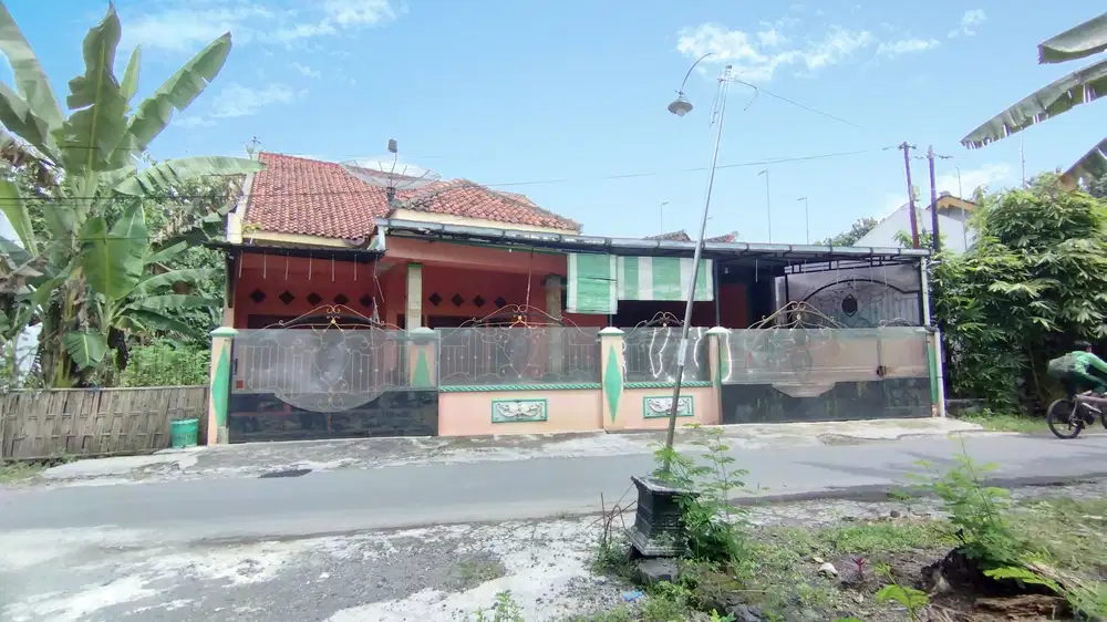 Rumah Bagus Luas 188m² dekat SMK Adi Sumarmo